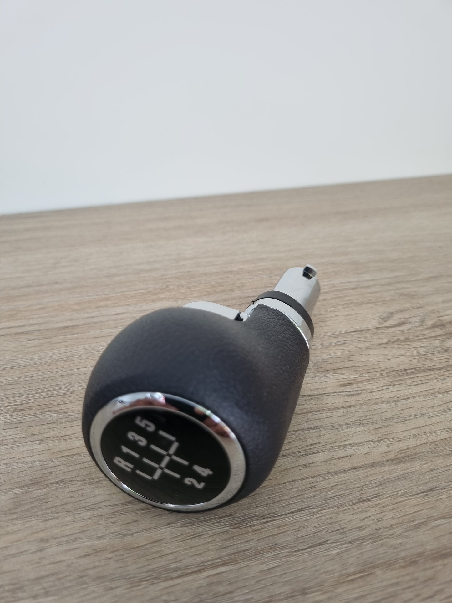 Perilla de cambios de carros de 5 velocidades  para chevrolet tracker 2012-2019