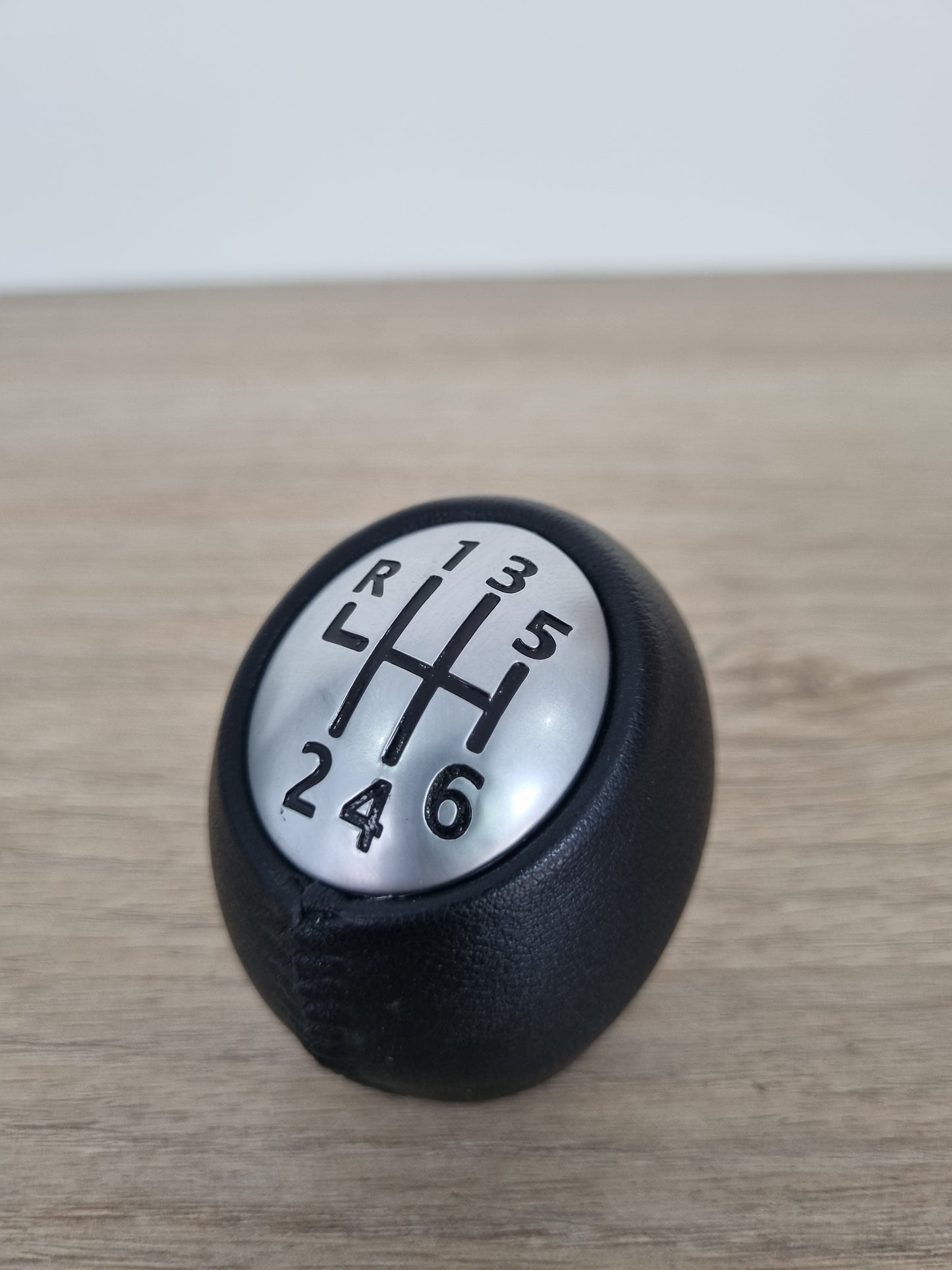 Perilla de Cambios de 6 Velocidades en Cuero – Renault clio /megane /scenic